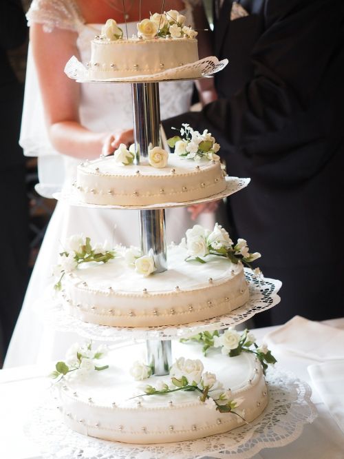 cake wedding cake gate