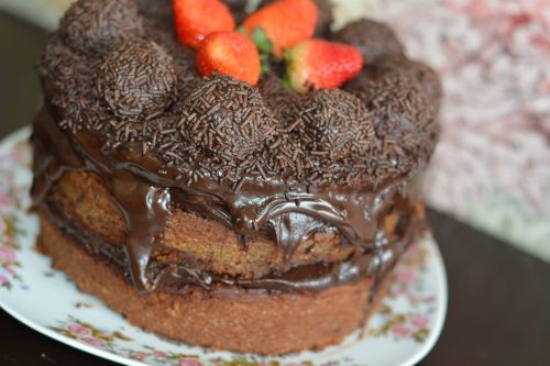 cake strawberry brigadier