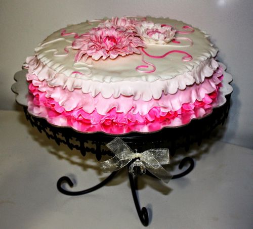 cake pink white