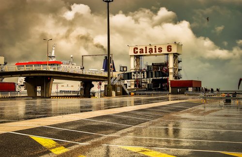 calais  port  road