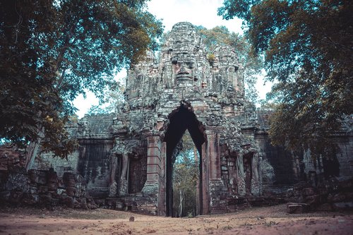 cambodia  bayon temple  gate of the death