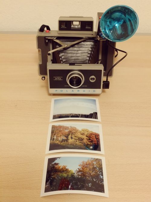 camera polaroid analog