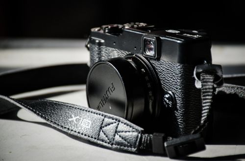 camera fuji x10 black and white
