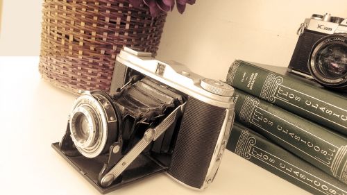 camera old books photo