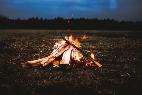 camp campfire campsite