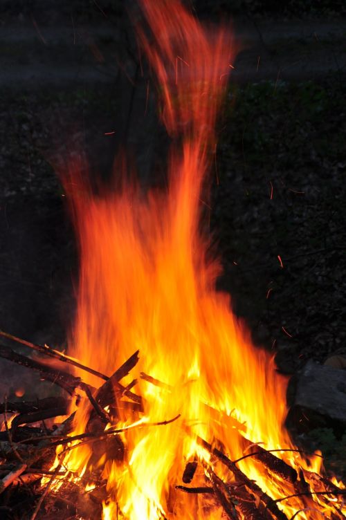 campfire fire burn