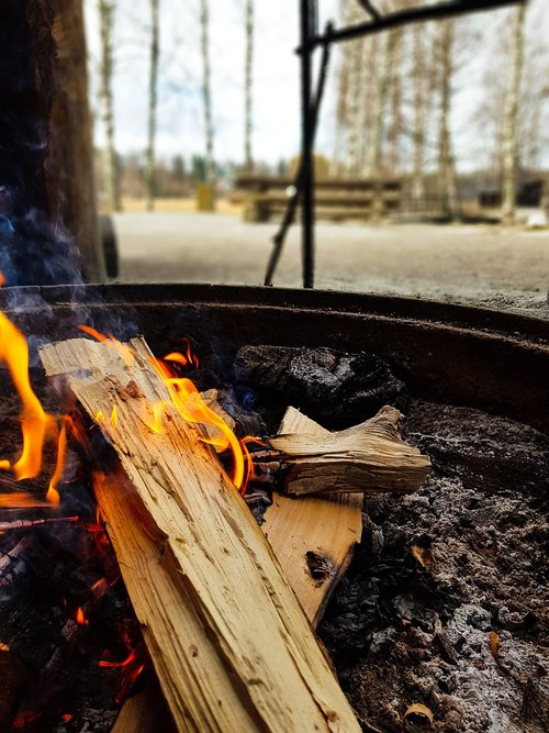 campfire  grill  hut