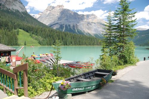 canada emerald lake water