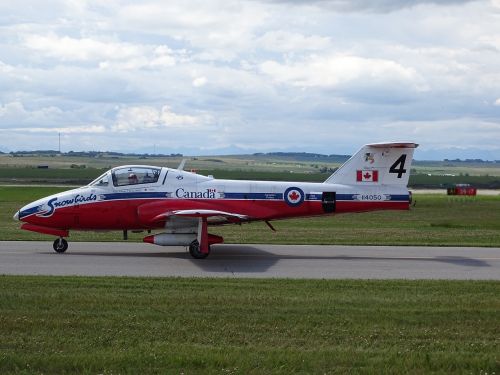 canadian snowbirds airplane