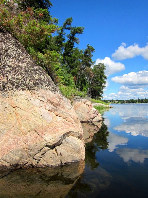 canadian shield lake of the woods rock