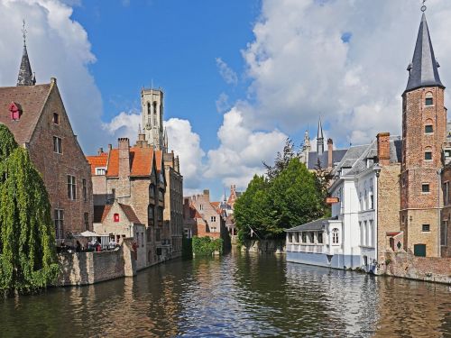 canal in bruges cityscape medieval