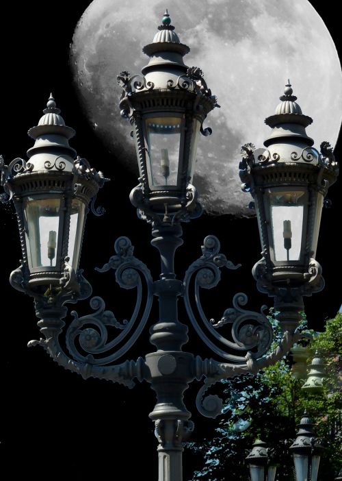 candelabra full moon lamp
