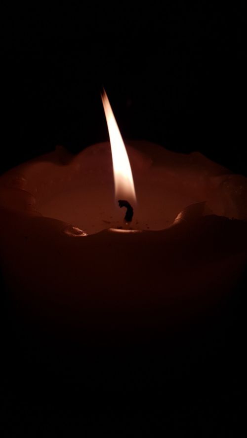 candle wick candlelight