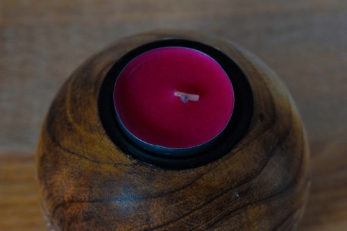 candle dynamic red