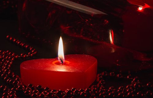 candle  candlelight  heart