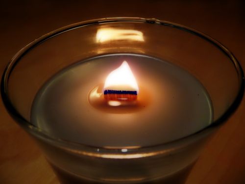 candle flame wooden wick