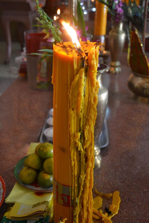 candle yellow flame