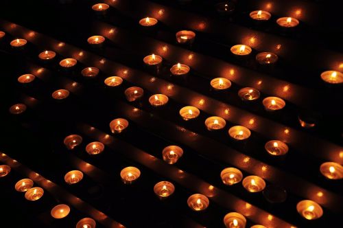 candles church prayer