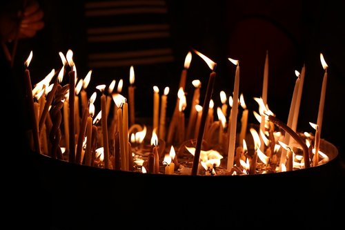 candles  light  church