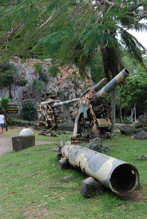 cannon artillery rusted