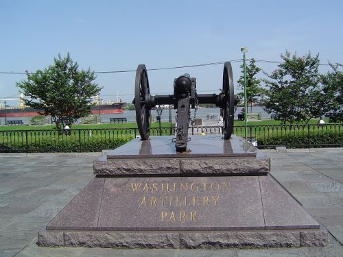 cannon stature monument