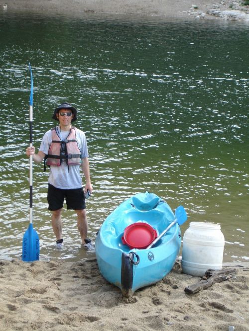 canoeist canoeing paddle