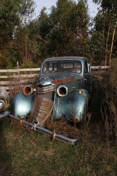 car old abandon