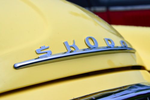 car oldtimer yellow