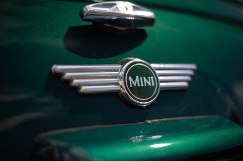 car  mini  logo