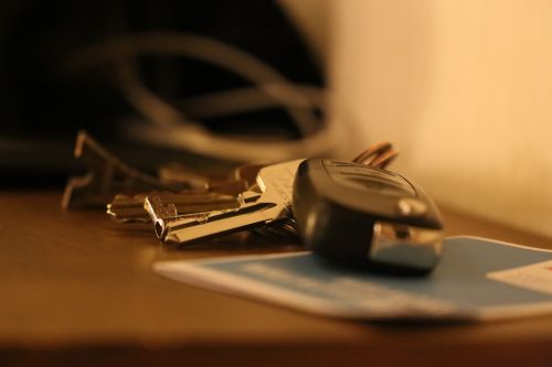 car key car keys table