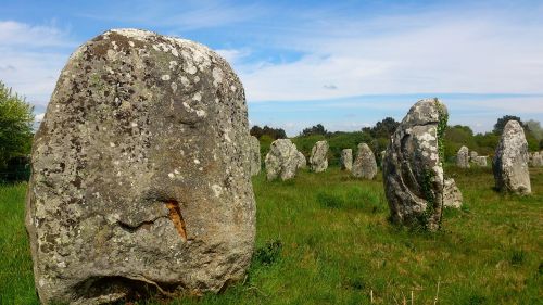 carnac stones brittany megalith