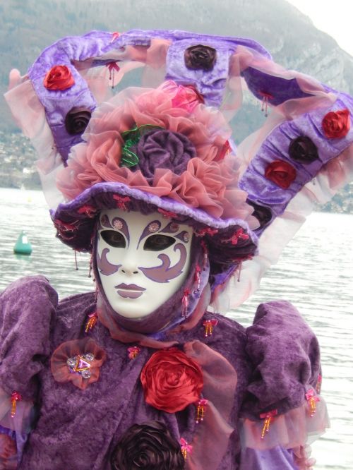 carnival anncey mask