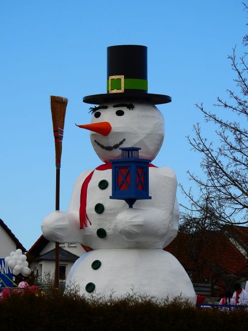 carnival move snow man