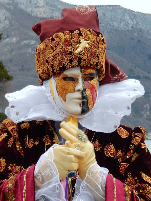 mask carnival annecy festival