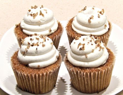 carrot cupcakes cream cheese walnuts