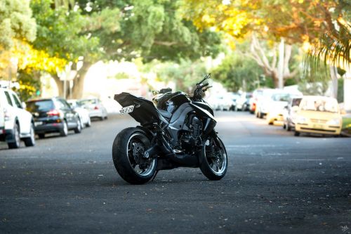 cars motorbike motorcycle