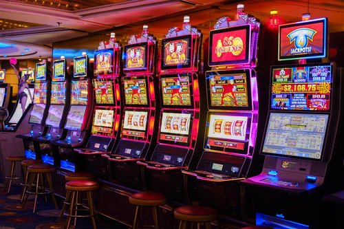 casino  arcade  slot machines
