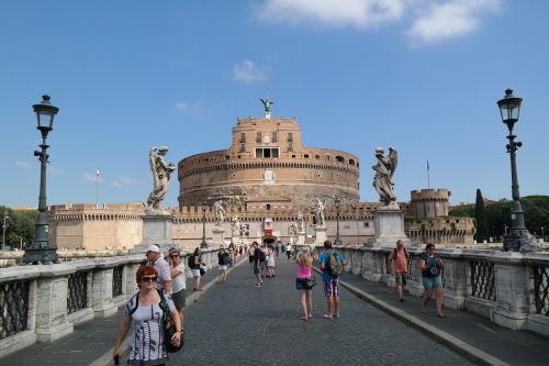 castel sant'angelo italy bridge