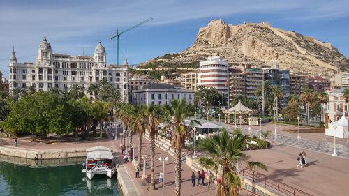 castillo santa barbara alicante port