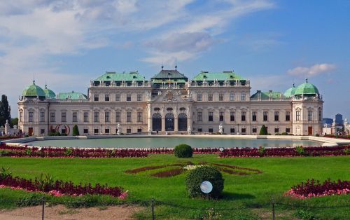 castle belvedere come palace