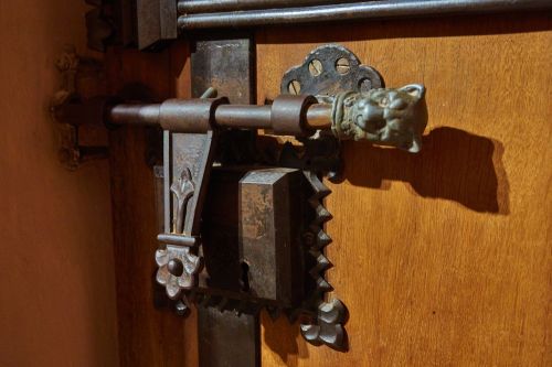 castle door lock middle ages