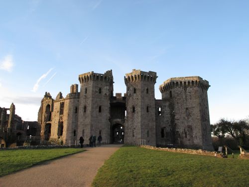 castle raglan castle history