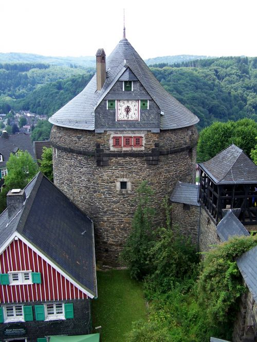 castle keep middle ages