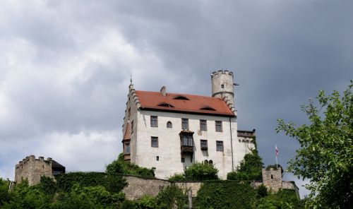 castle hotel middle ages