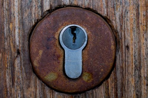 castle keyhole key