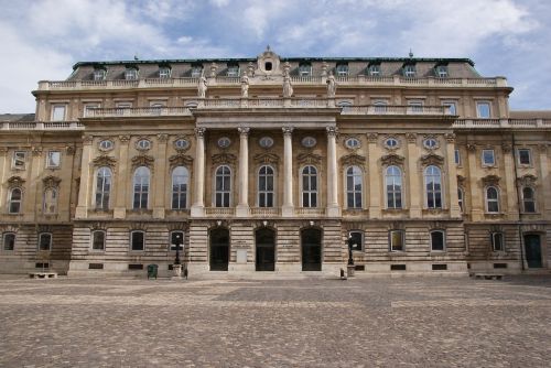 castle budapest palace