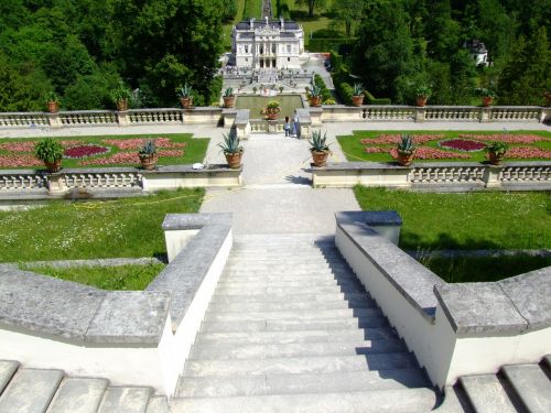 castle linderhof palace garden