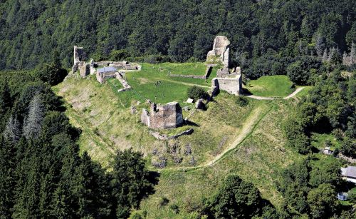 castle lichnice aerial view