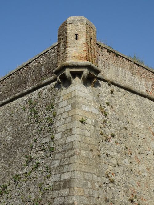castle fortress surveillance