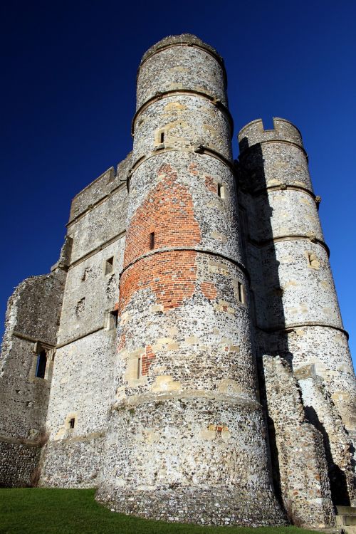 castle donnington newbury